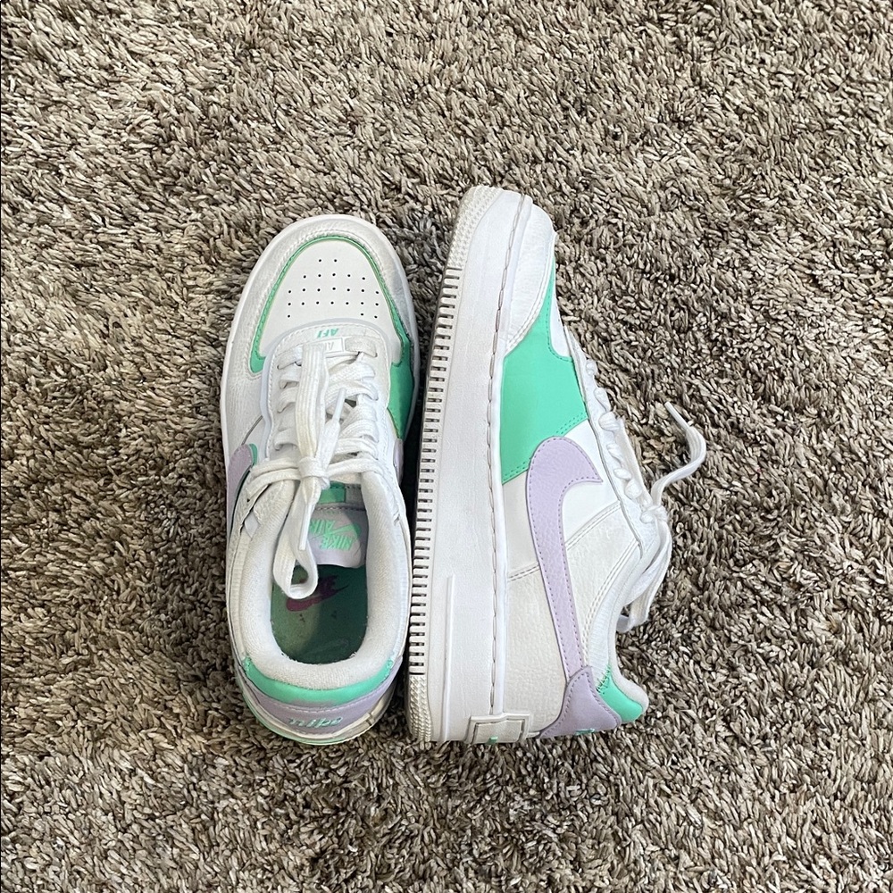 Nike White and Mint Athletic Shoes